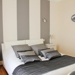 Camera comunicante con letto queen size